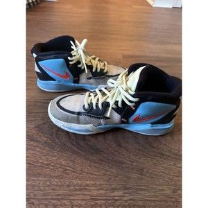 Nike Kyrie Infinity SE Basketball Shoes Size 4Y